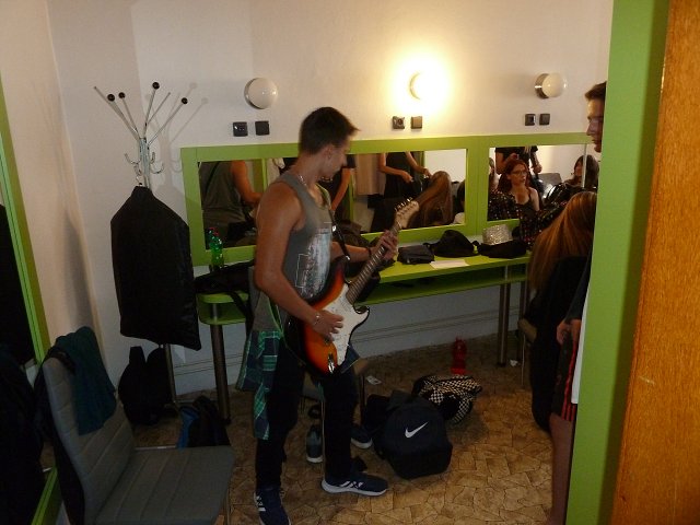 img00121.jpg