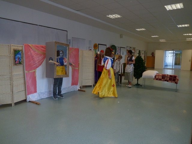 img00077.jpg