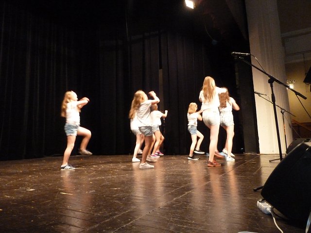 img00195.jpg