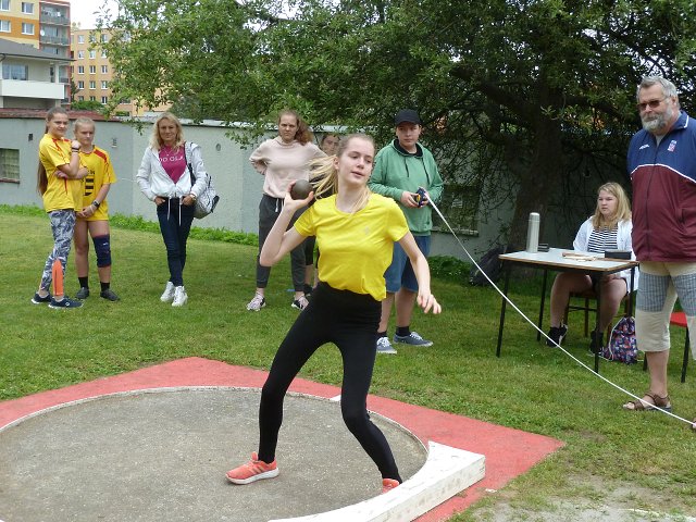 img00004.jpg