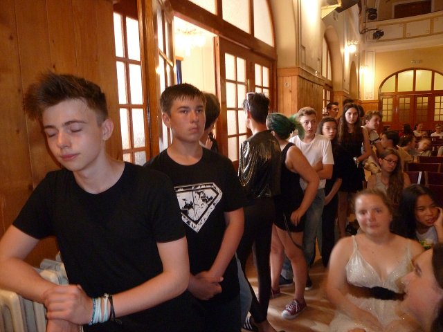 img00102.jpg